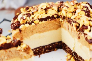 Raw Snickers Cheesecake The Goodfood Goddess