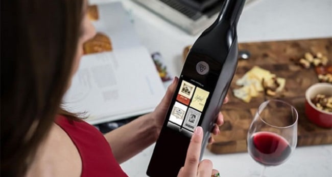 Kuvée, the Hi-Tech Wine Gadget with a Touch Screen and Wi-Fi