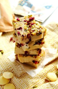 White Chocolate Vanilla Protein Bars Recipe by Peachy Palate