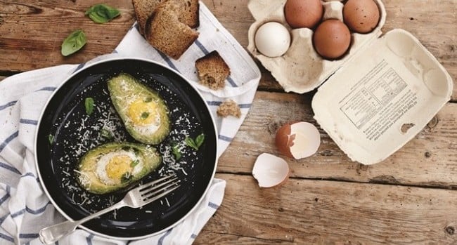 Baked avocado and egg