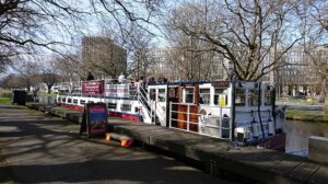 This Floating Restaurant is the Ultimate Way to Enjoy Dublin's Grand Canal - La Peniche Review