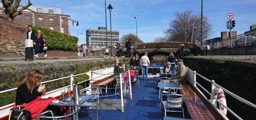 This Floating Restaurant is the Ultimate Way to Enjoy Dublin's Grand Canal - La Peniche Review