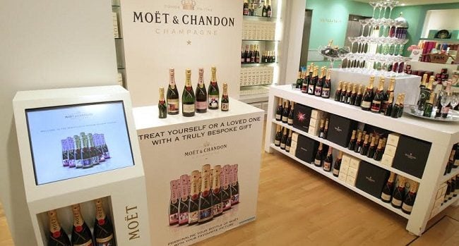 Enjoy a special MOËTMOMENT With Your Mum This Mothers Day