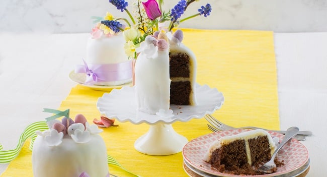 Siucra x Catherine Fulvio Mini Easter Cakes Recipe