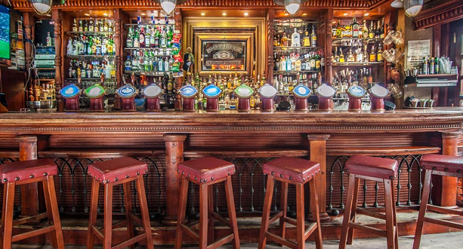10 Facts you Need to Know about the Status of the Irish Pub in 2017