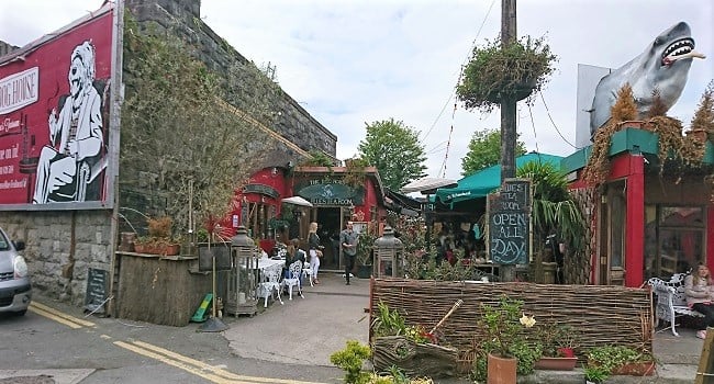 Quirky to the Bone: The Dog House Blues Tea Rooms, Howth - Bar Review [June Edition]