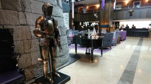 More than a Shining Armour: Knights Bat at Clontarf Castle Hotel, Clontarf – Bar Review [July Edition]