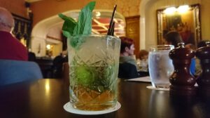 More than a Shining Armour: Knights Bat at Clontarf Castle Hotel, Clontarf – Bar Review [July Edition]