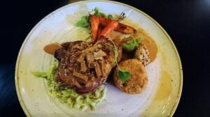 More than a Shining Armour: Knights Bat at Clontarf Castle Hotel, Clontarf – Bar Review [July Edition]