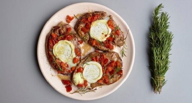 TastyEasyLamb Lamb Steaks with Sundried Tomatoes and Goats' Cheese finished