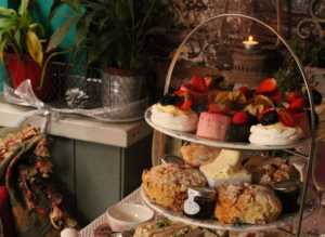 The Perfect Unbirthday Treat: This Alice in Wonderland Afternoon Tea Looks Madly Cool