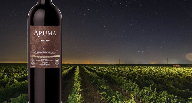 A Delightful Red Inspired in the Night to Enjoy this Halloween Bank Holiday