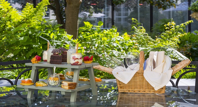 Garden Room Picnic