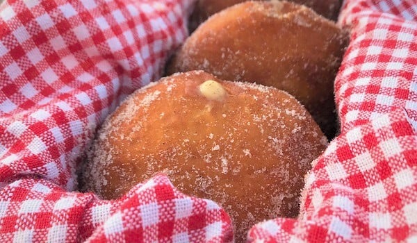 Donuts with Apple and Cinnamon Custard Recipe By Imelda