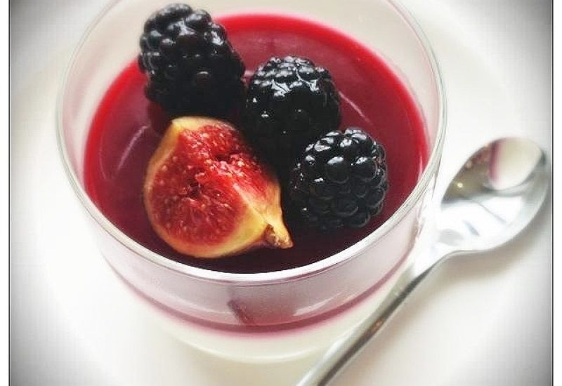 Buttermilk Panna Cotta Recipe with Apple & Blackberry Jelly