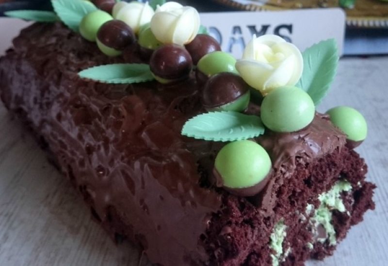 Aero Bubbles Mint Chocolate Swiss Roll Recipe by Karyn Ryan