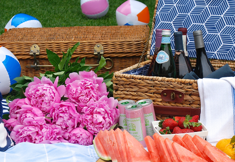 5 Picnic Perfect Drinks to Take your Outdoor Sipping to the Next Level