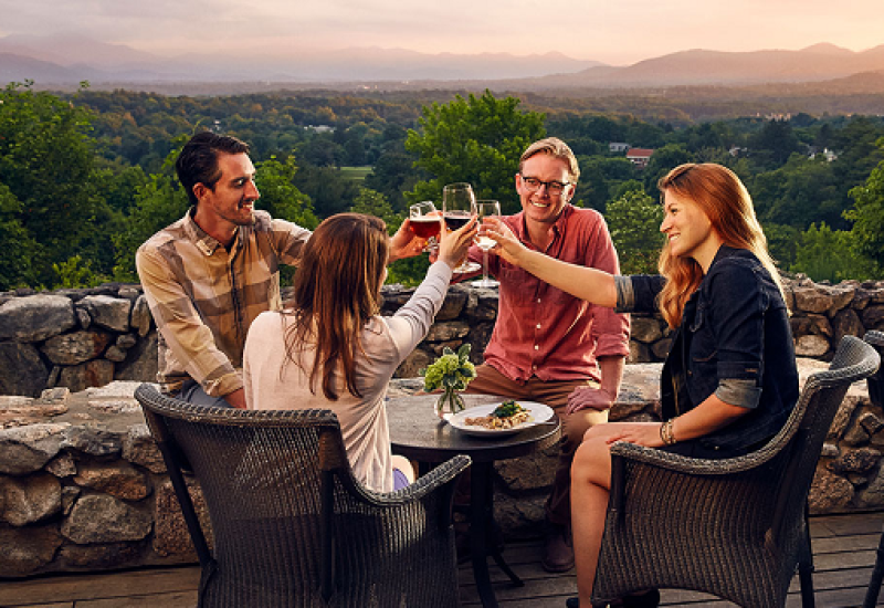 5 Show-Stopping Drinks to Wow your Guests when Dining Al Fresco