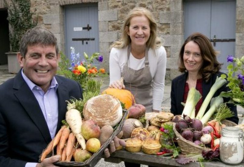 Killruddery Farm Market, Co. Wicklow.
Pictured were, Andrew Doyle, Minister of State for Food, Forestry and Horticulture, Margaret Hoctor, Kilcullen Farm Wicklow and Mary Morrissey, Senior Manager Food and Beverage at Bord Bia. 
Picture Colm Mahady / Fennells - Copyright© Fennell Photography 2016