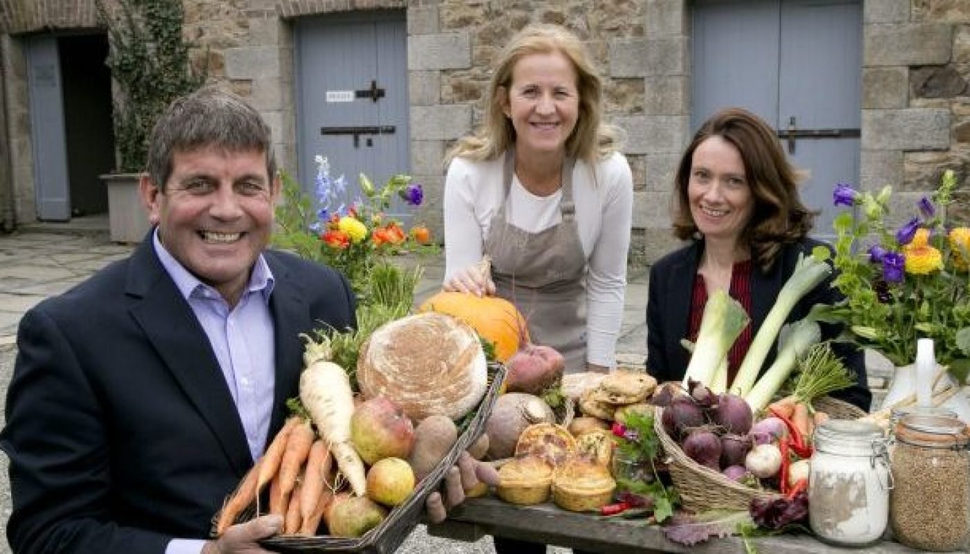 Killruddery Farm Market, Co. Wicklow.
Pictured were, Andrew Doyle, Minister of State for Food, Forestry and Horticulture, Margaret Hoctor, Kilcullen Farm Wicklow and Mary Morrissey, Senior Manager Food and Beverage at Bord Bia. 
Picture Colm Mahady / Fennells - Copyright© Fennell Photography 2016