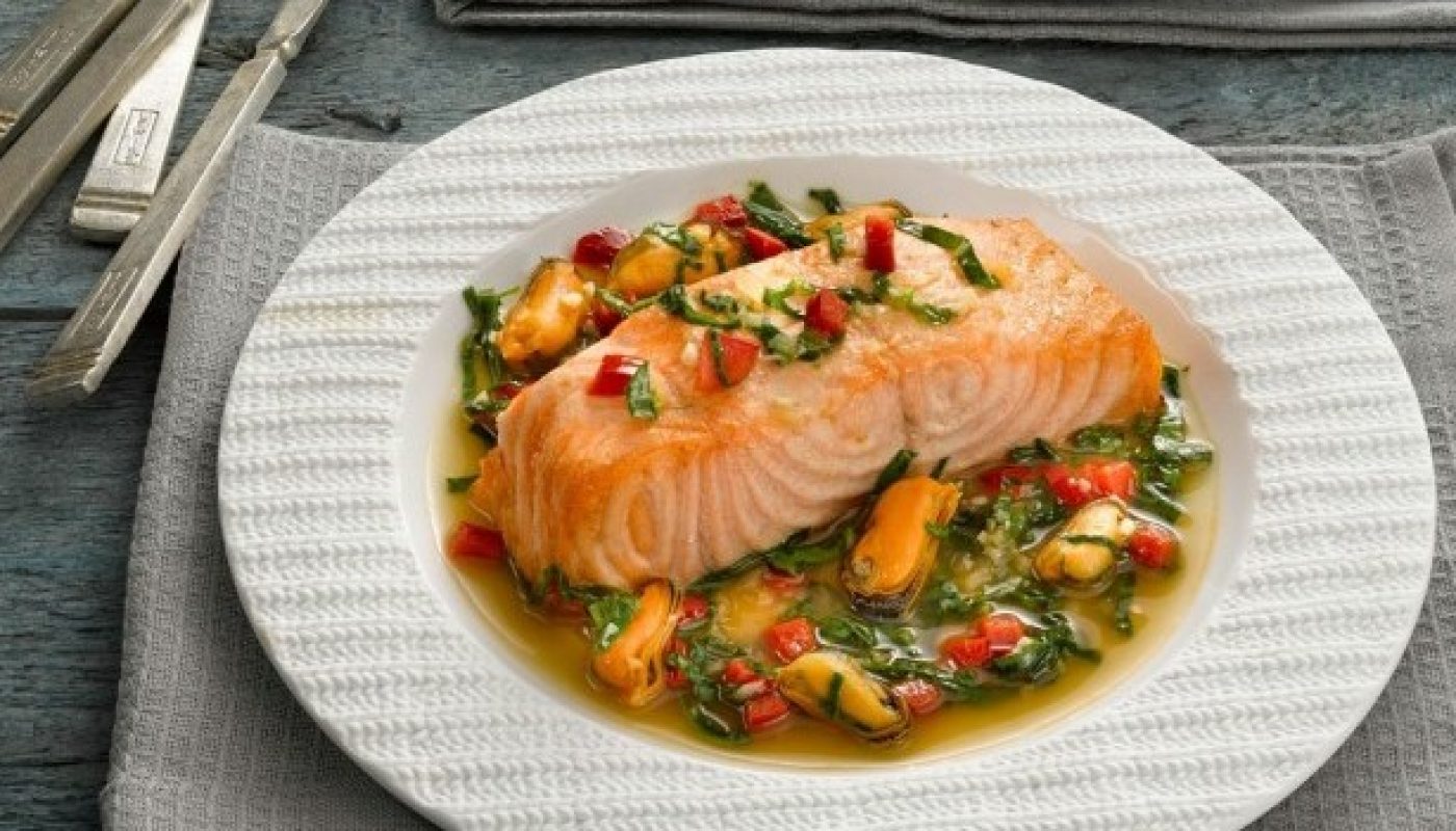 Bord Bia Salmon with Mussels and Spinach