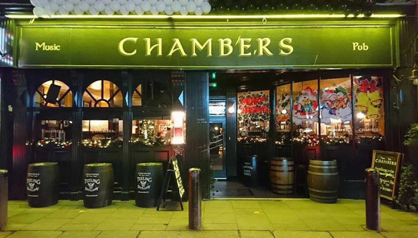 Where Old School Pints and Trendy G&T Globes Clink - Chambers Bar Review