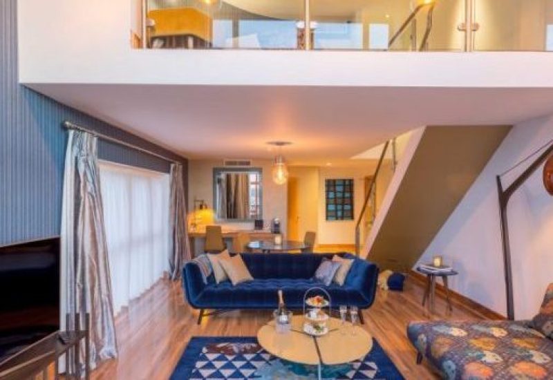 Champagne Suite Split Level wineport