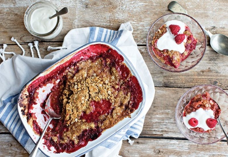 Easy Rhubarb Crumble Recipe