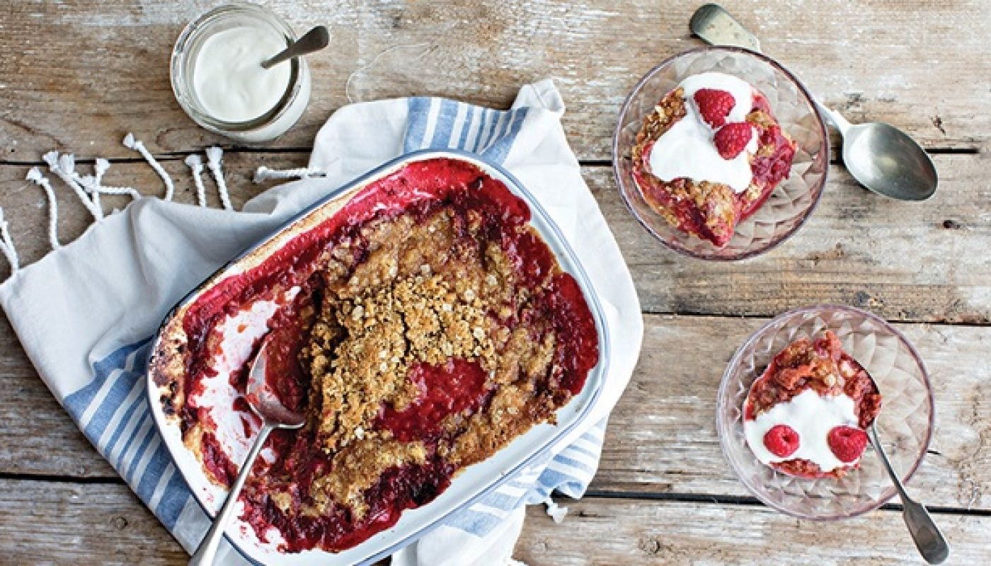 Easy Rhubarb Crumble Recipe