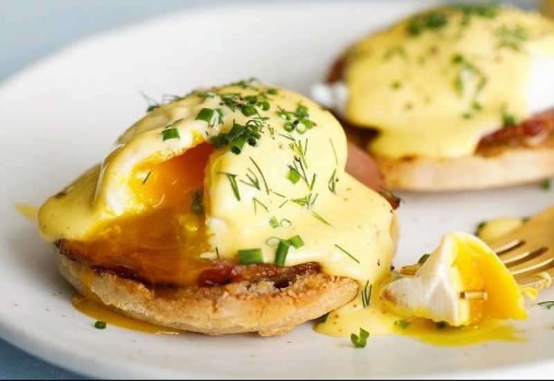 Eggs Benedict Le Plancha