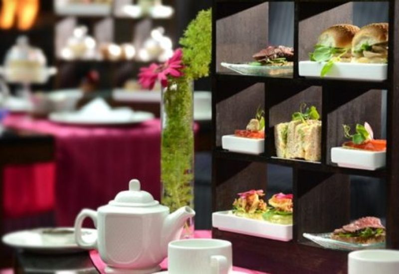 Spoil Your Queen this Mothers Day at Clontarf Castle with the Queen Bee Fusion Tea