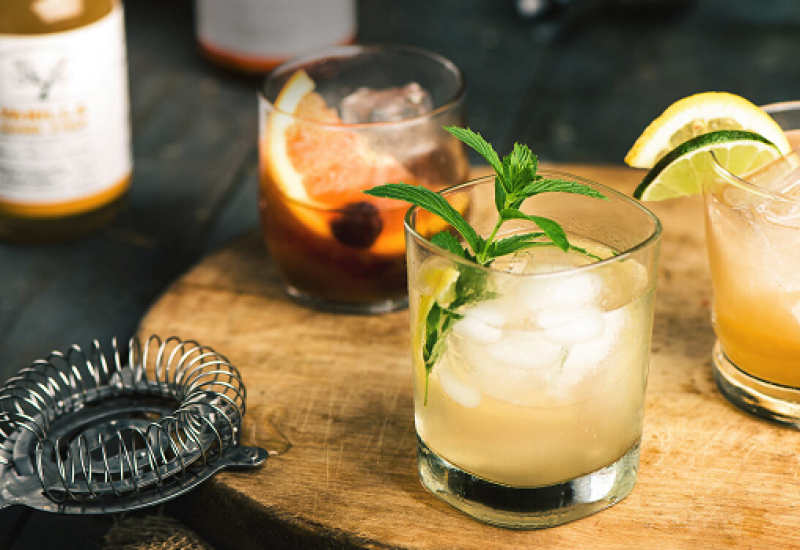 How are We Really Drinking Irish Whiskey and Gin featured pic