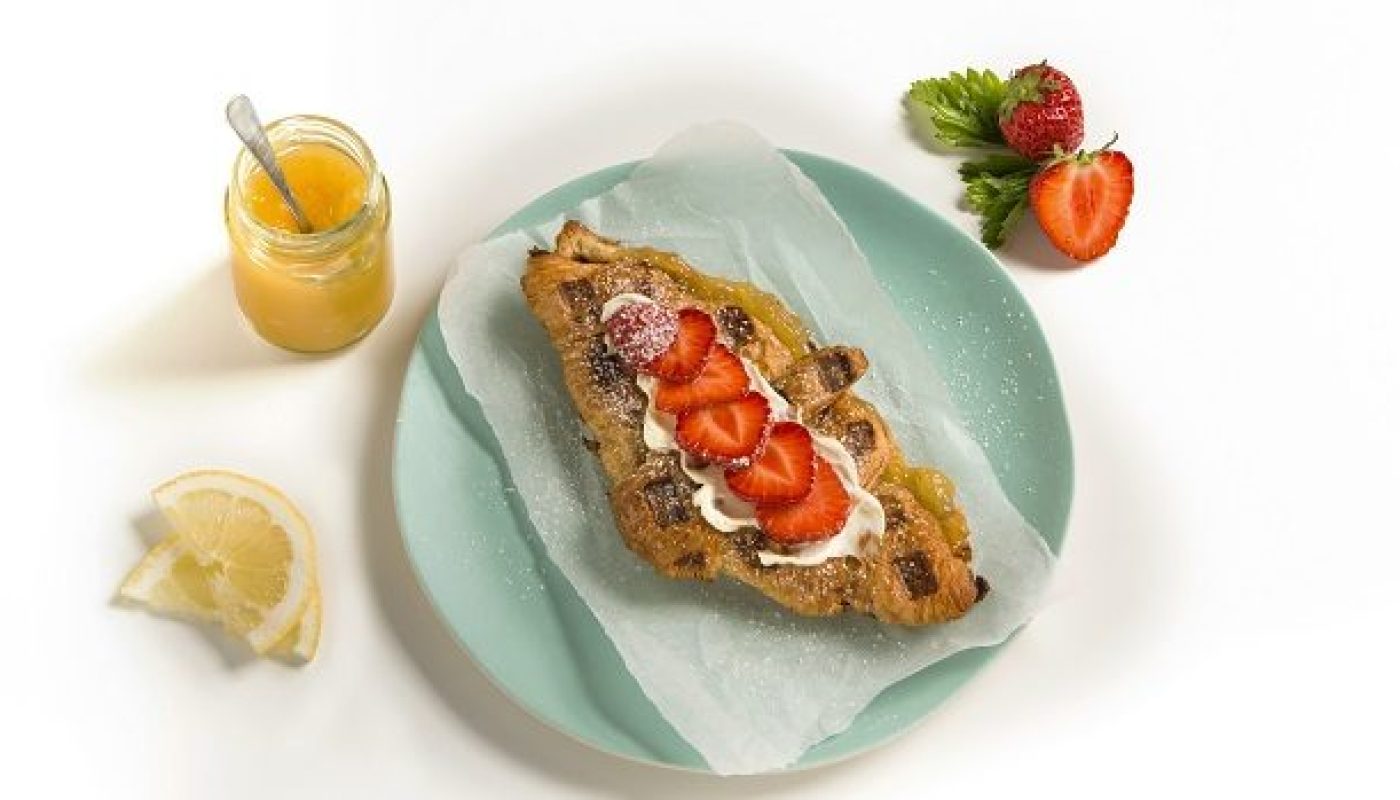 Lemon cheesecake croffle - plate