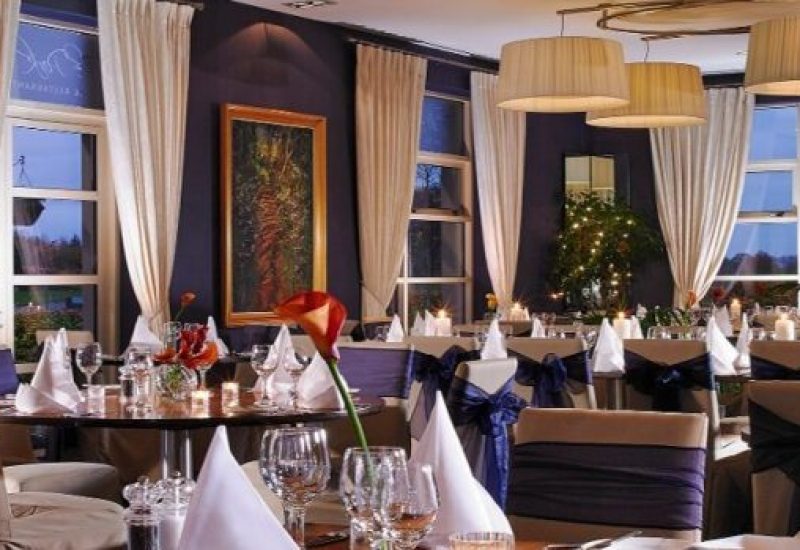 Park Restaurant Feat