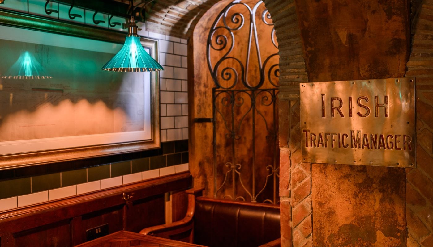 Pigs Lane - Bar - 00020 (1)
