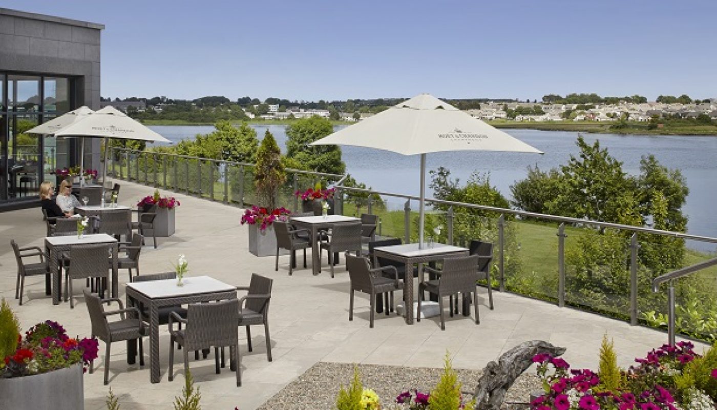 Soak up the Sun this Summer at The Veranda Lounge & Terrace at the Radisson Blu Hotel