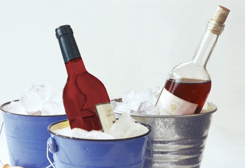 Fresh Tannins: Chilled Red Wine to Stay Cool on a Warm Day