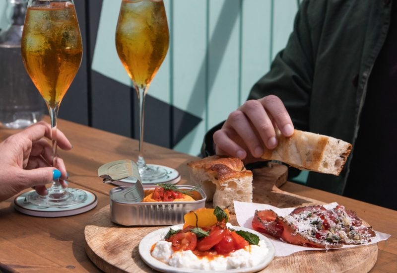 Roe & Co Whiskey summer garden
