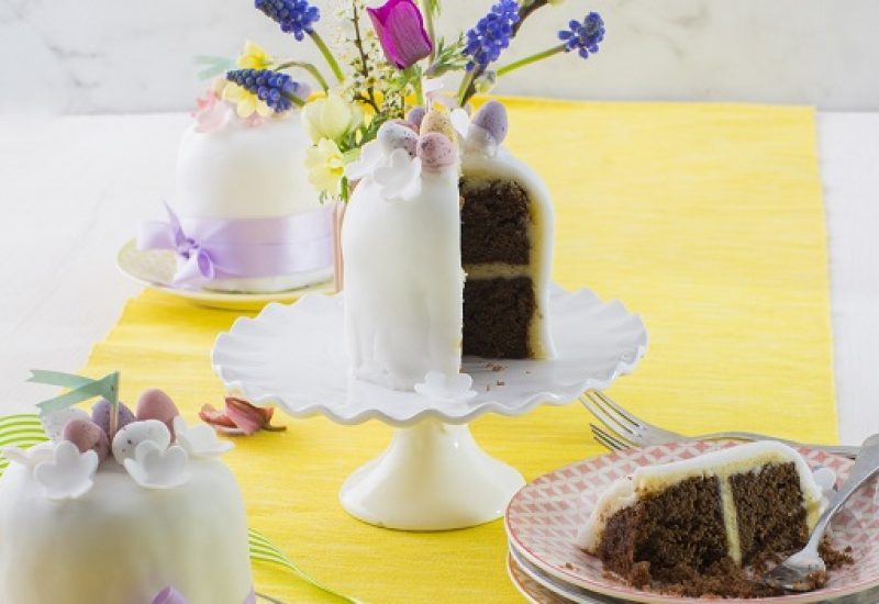 Siucra x Catherine Fulvio Mini Easter Cakes Recipe