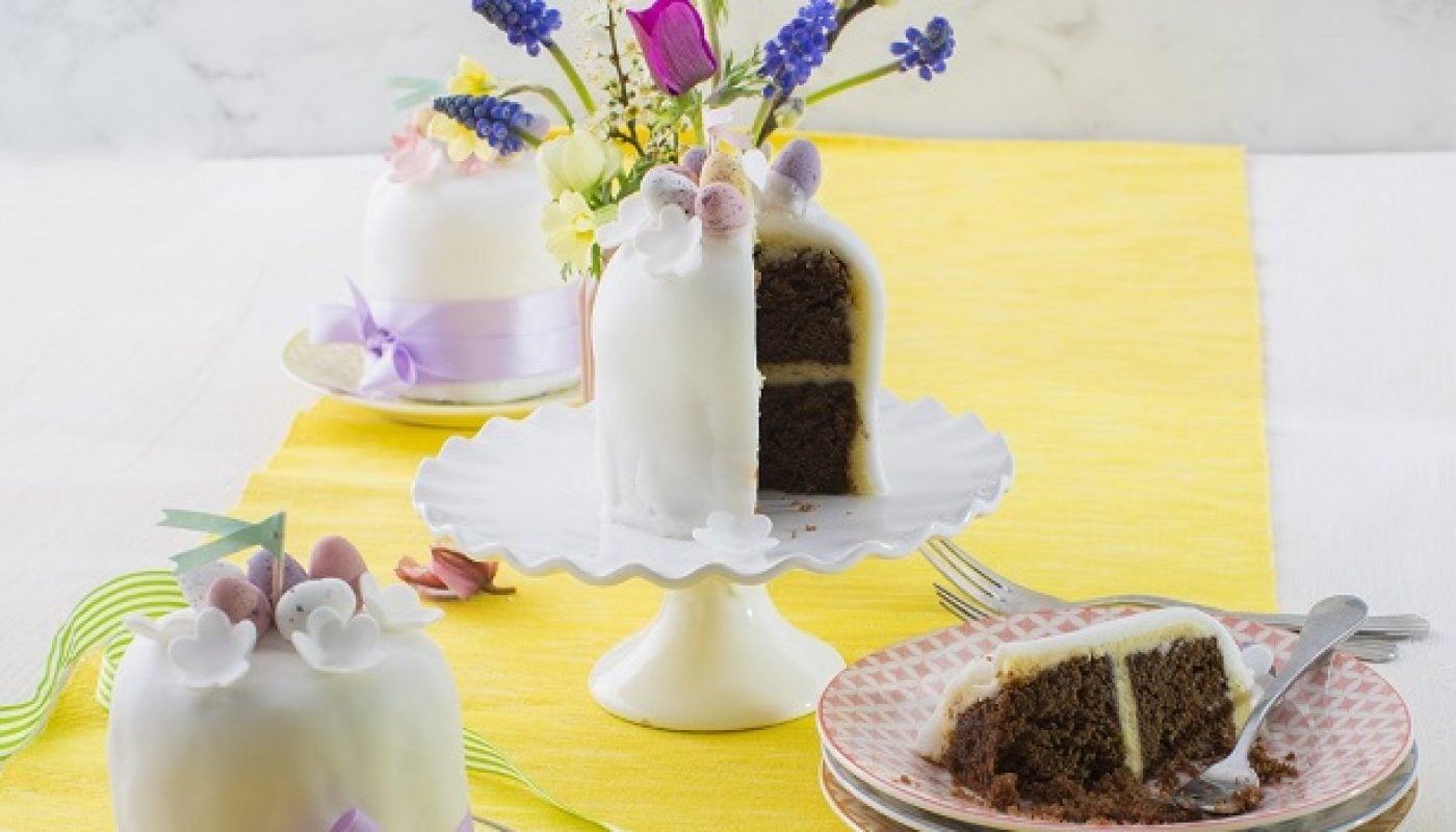 Siucra x Catherine Fulvio Mini Easter Cakes Recipe