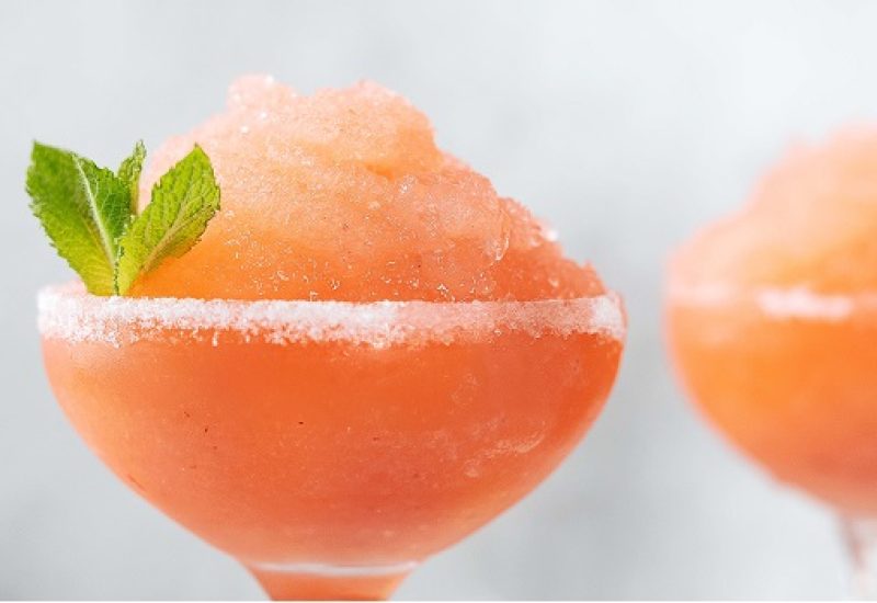 Strawberry Cinnamon Vanilla Daiquiri Recipe From Siúcra x Catherine Fulvio