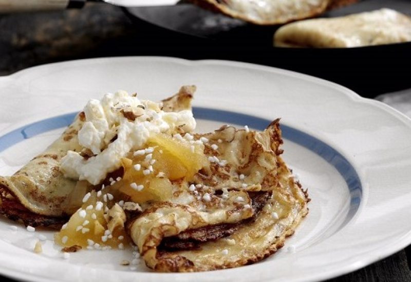 Pancakes with apple compote