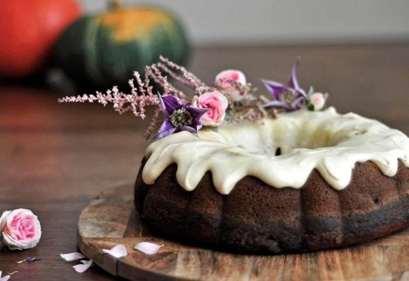 Spiced Pumpkin Cake Recipe with Beurre Noisette Buttercream by The Flour Artist