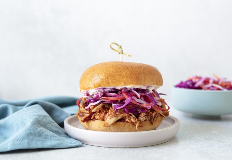Sticky-Pulled-Pork-Burgers-by-Siúcra-