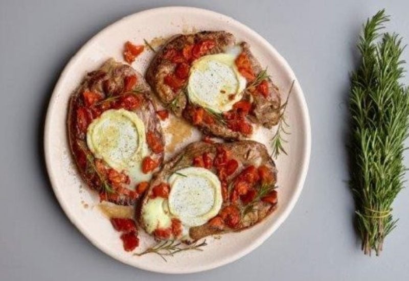 TastyEasyLamb Lamb Steaks with Sundried Tomatoes and Goats' Cheese finished