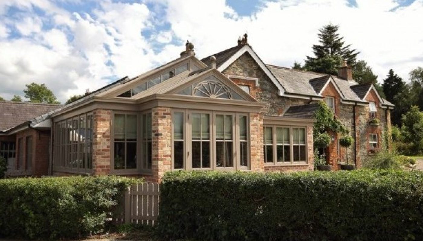 The-Olde-Post-Inn-Front