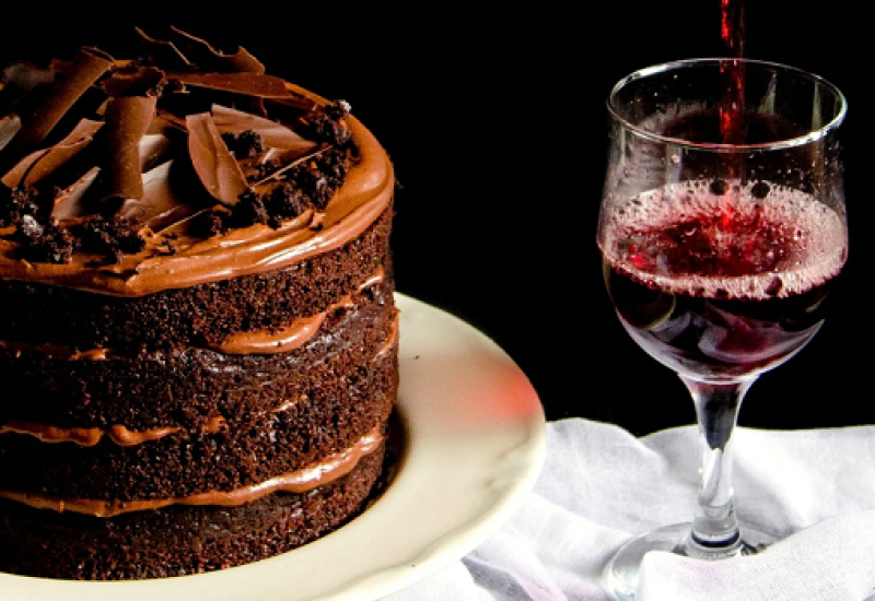 This Sunday 3rd of December, South King Street's caffeine mecca Coffee Culture is lending the stage to another of our favourite beverages and hosting a pop-up event named Don't Call Me Sugar, which will focus on changing the misconception about sweet wines and dessert wines. Guests will be able to taste 11 bottlers from some of the world's best regions known for the quality of their sweet wines including Sauternes, Tokajy and Porto. You'll be able to appreciate the differences between five different types of sweet wine: Sparkling, Slightly Sweet, Richly Sweet, Sweet Red and Fortified. This is the perfect opportunity to explore and compare the world of sweet wines, and discover the styles and the complexity they can offer. The wines will be paired with delicious desserts that complement their notes, for example, a nutty Vin Santo paired with a slice of Christmas cake, or a glass of Recioto served with a decadent chocolate brownie topped with hot dark cherries. During your visit, you will be also able to learn about the different production methods for sweet wines such as passito, late harvest, noble rot, ice wine and fortified. The event will take place from 1:00 pm to 4:00 pm and you can drop by anytime and taste at your own rhythm. Tickets are priced at €38.30. More information: eventbrite.ie