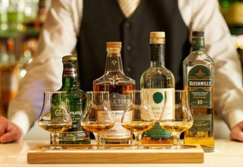 Whiskey Flight with Barman 4500px