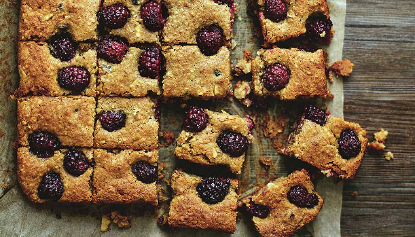 blackberry_hazelnut_spelt_cake_bites