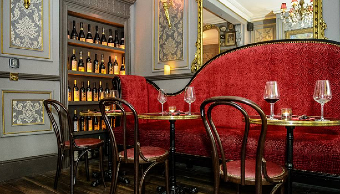 This New Vintage Wine Bar in City Centre is the Perfect Setting for a Date